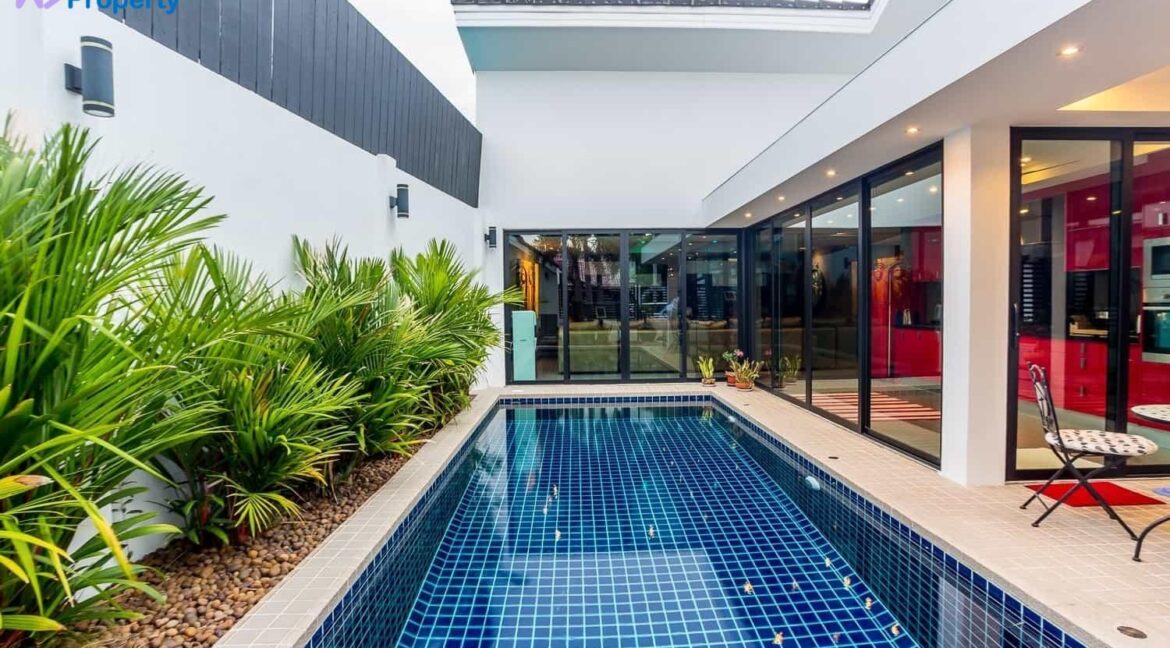 02 Stylish 2-Bed pool villa
