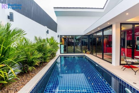 02 Stylish 2-Bed pool villa