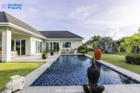 02E Luxury pool villa
