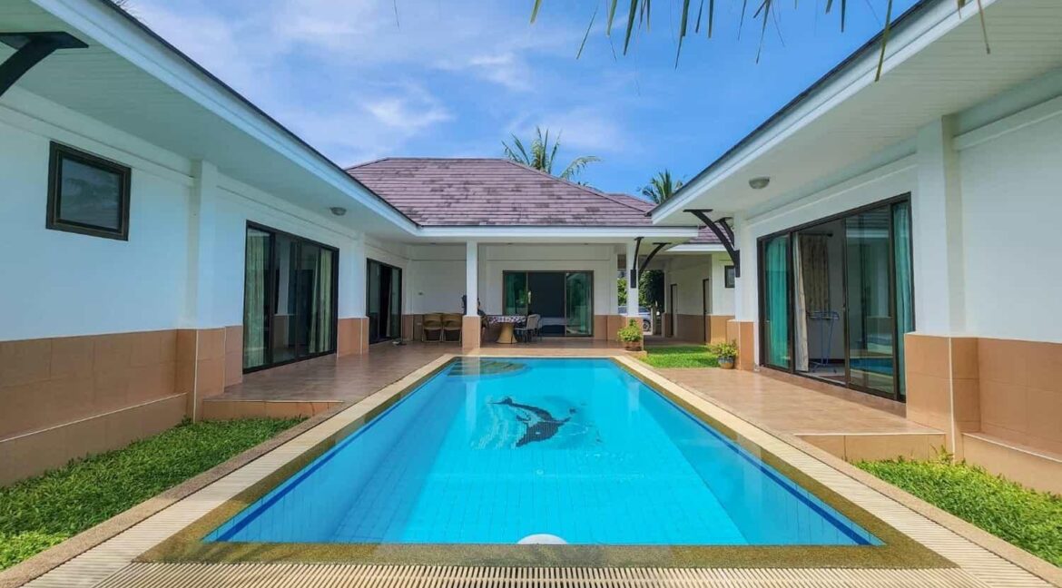 02 Heights2 pool villa