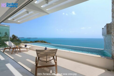 04A-Terrace-with-great-sea-view.jpg