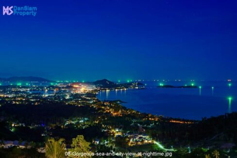 08-Gorgeous-sea-and-city-view-at-nighttime.jpg