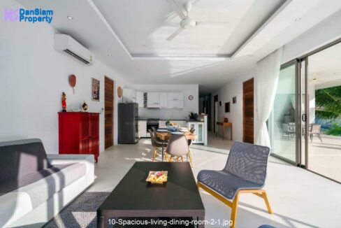 10-Spacious-living-dining-room-2-1.jpg