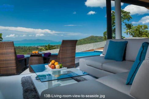 13B-Living-room-view-to-seaside.jpg