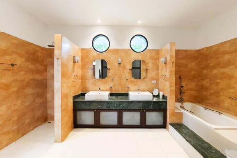 35 Ensuite master bathroom