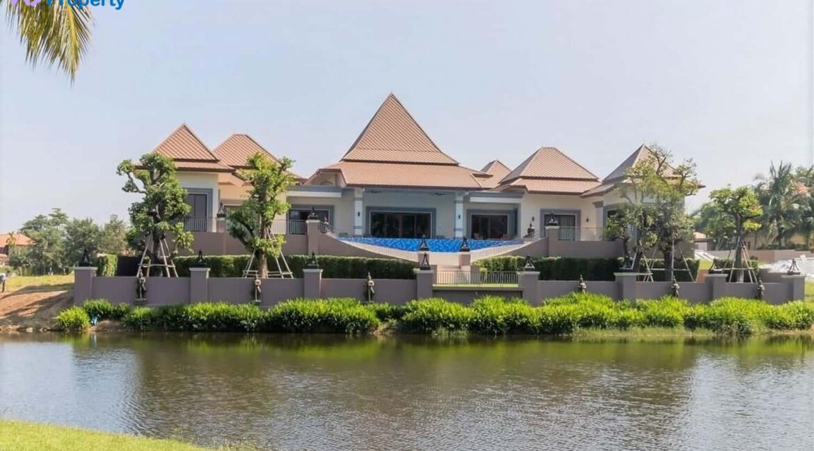 01 Palm Hills Bali-style Mansion
