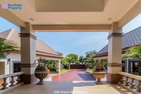 02B Grand villa entrance