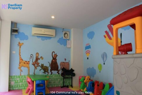 104 Communal kid's play room