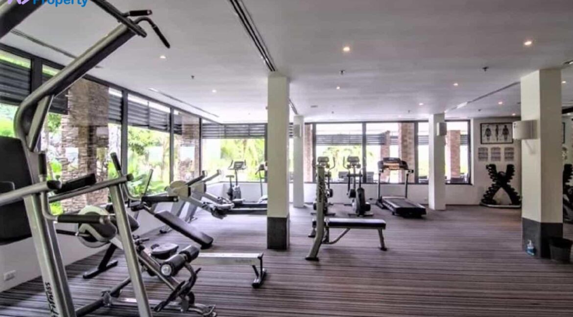 82A Well-equipped fitness room