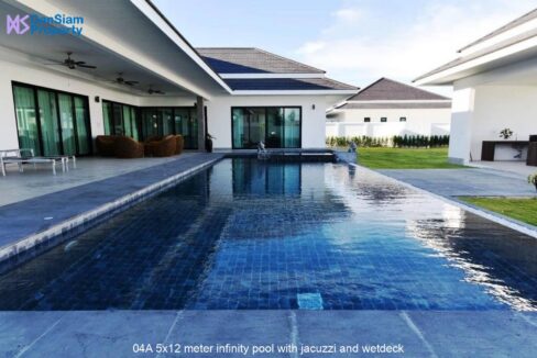 04A 5x12 meter infinity pool with jacuzzi and wetdeck