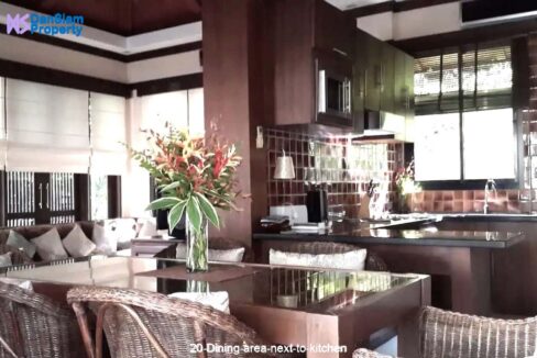 20-Dining-area-next-to-kitchen