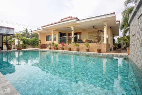 02 Samphraya pool villa