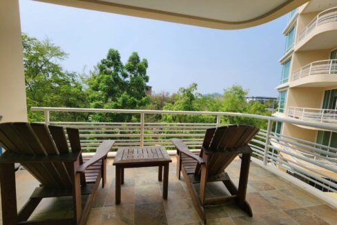 15A Large balcony with view