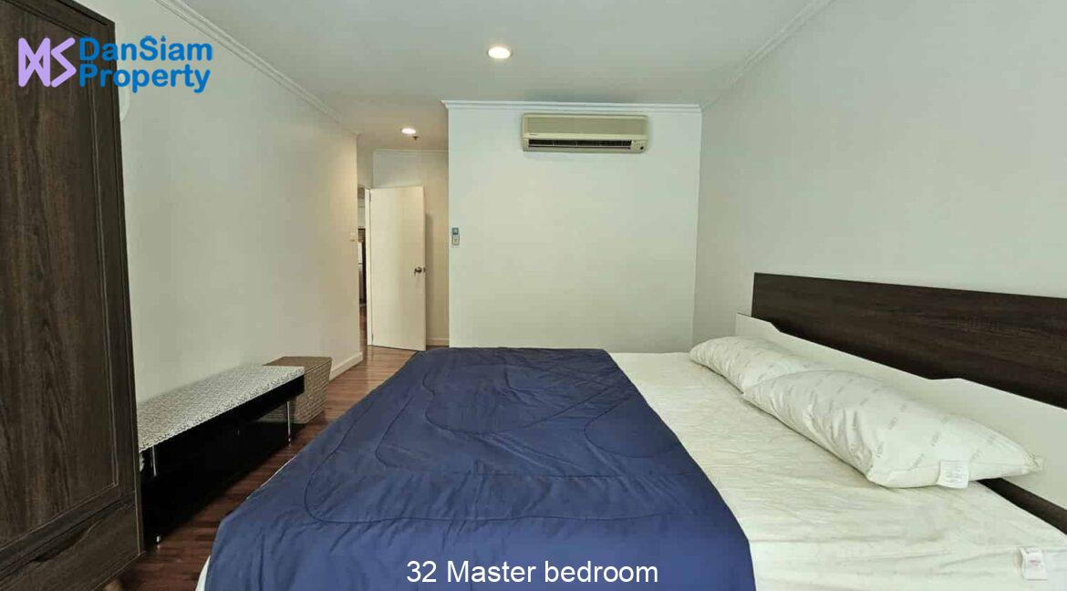 32 Master bedroom