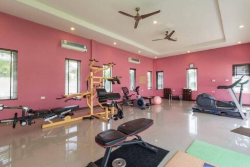 85 Communal fitness room