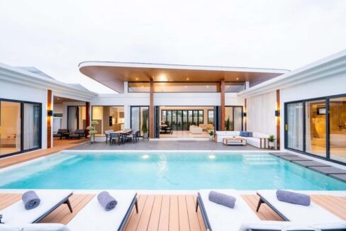 05 Luxury Pool Villa Exterior