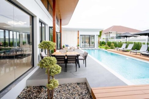 06C Luxury Pool Villa Exterior