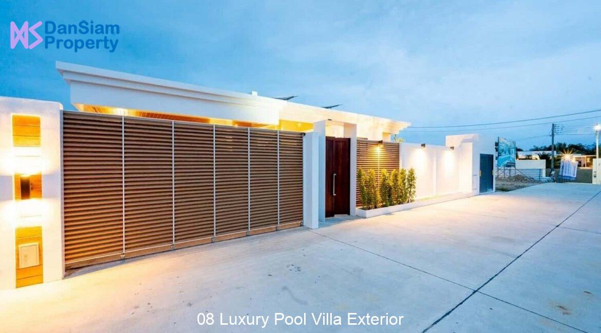 08 Luxury Pool Villa Exterior