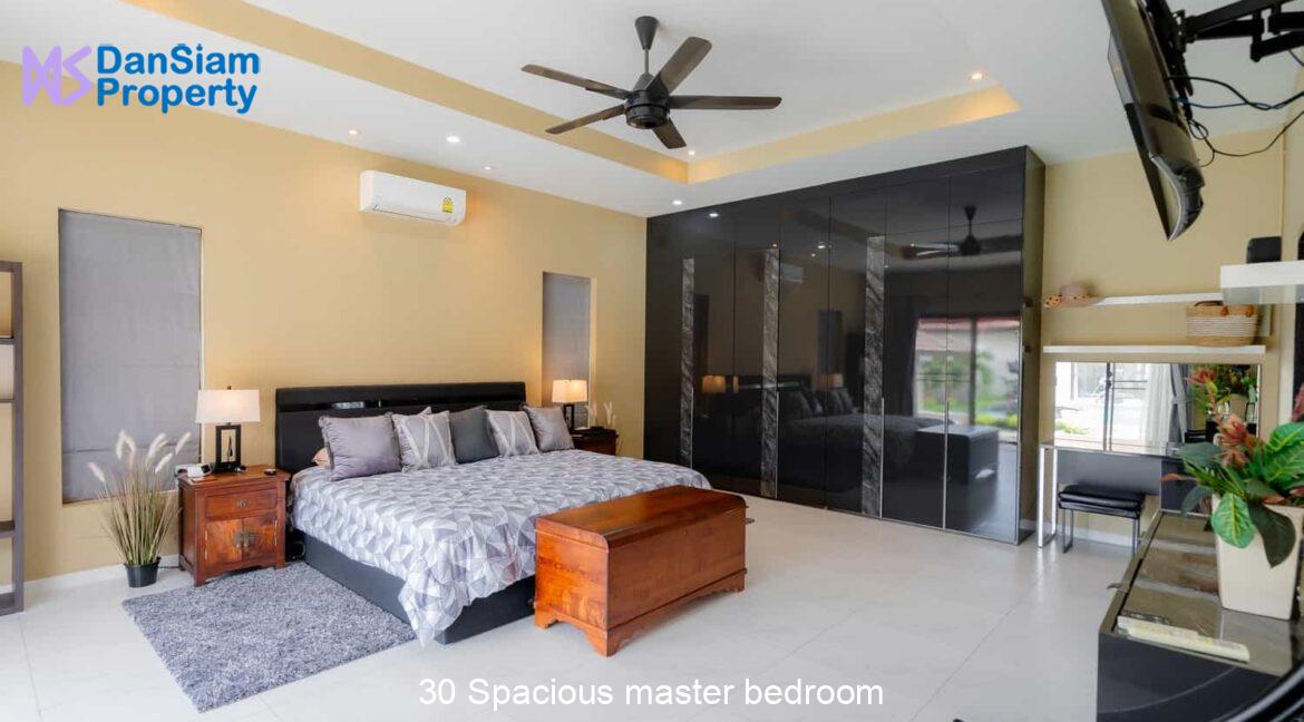 30 Spacious master bedroom