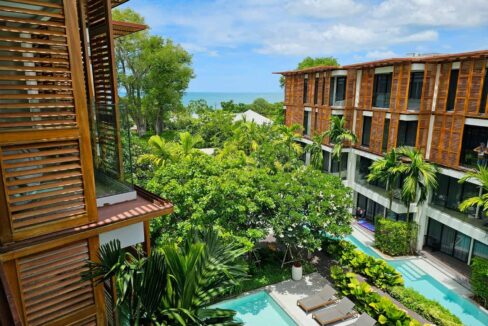 16 Balcony view towards the seaside