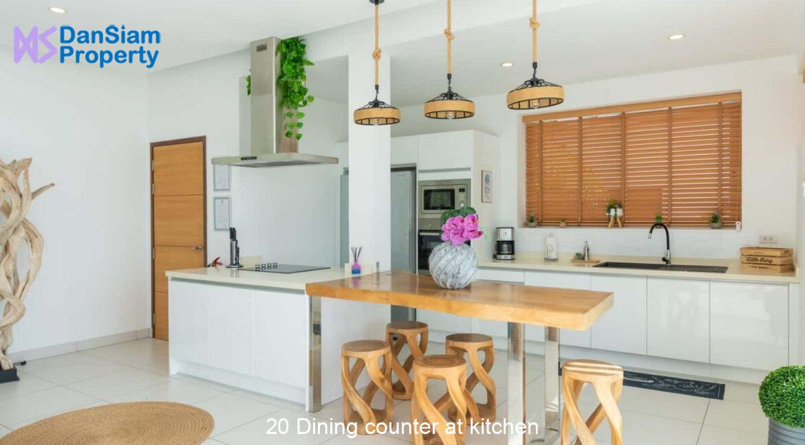 20 Dining counter at kitchen