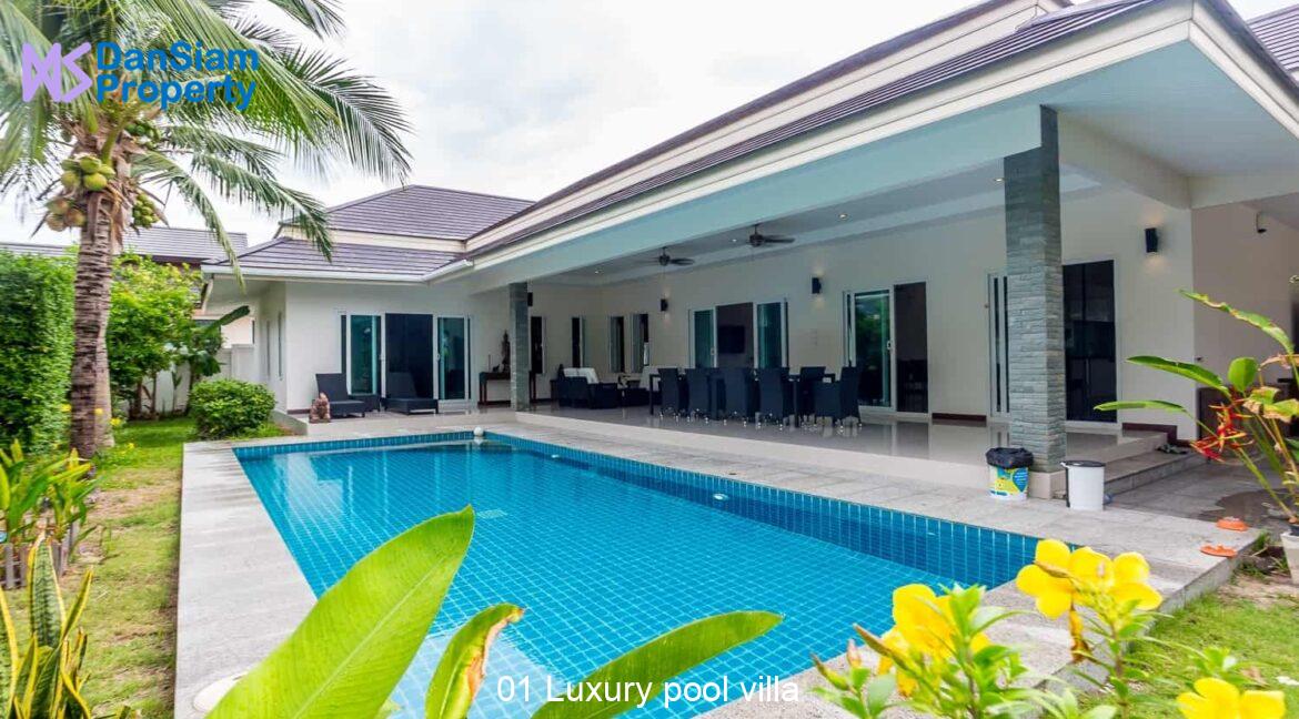 01 Luxury pool villa