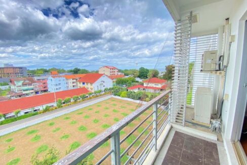 15B Balcony with city view