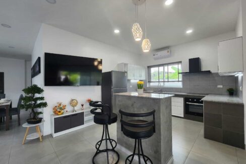 20 Kitchen with dining isle