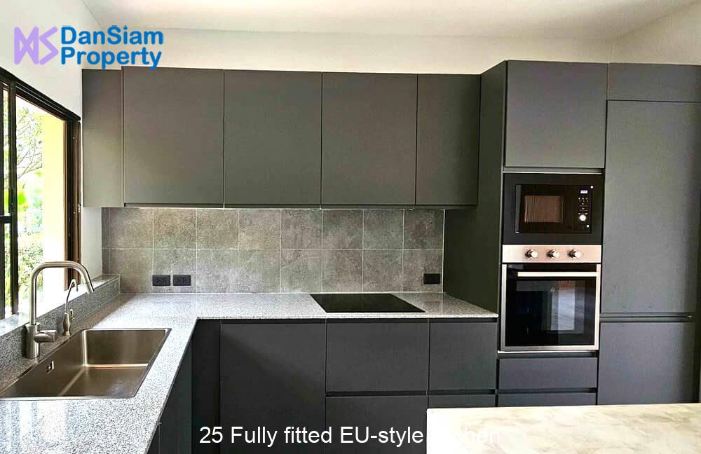 25 Fully fitted EU-style kitchen