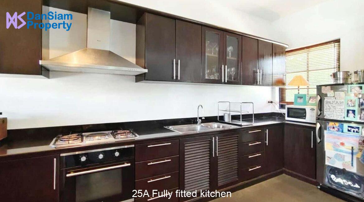 25A Fully fitted kitchen