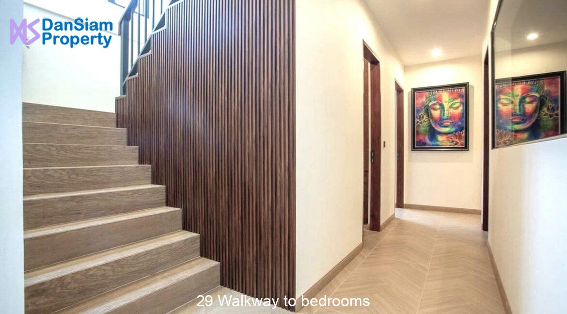 29 Walkway to bedrooms