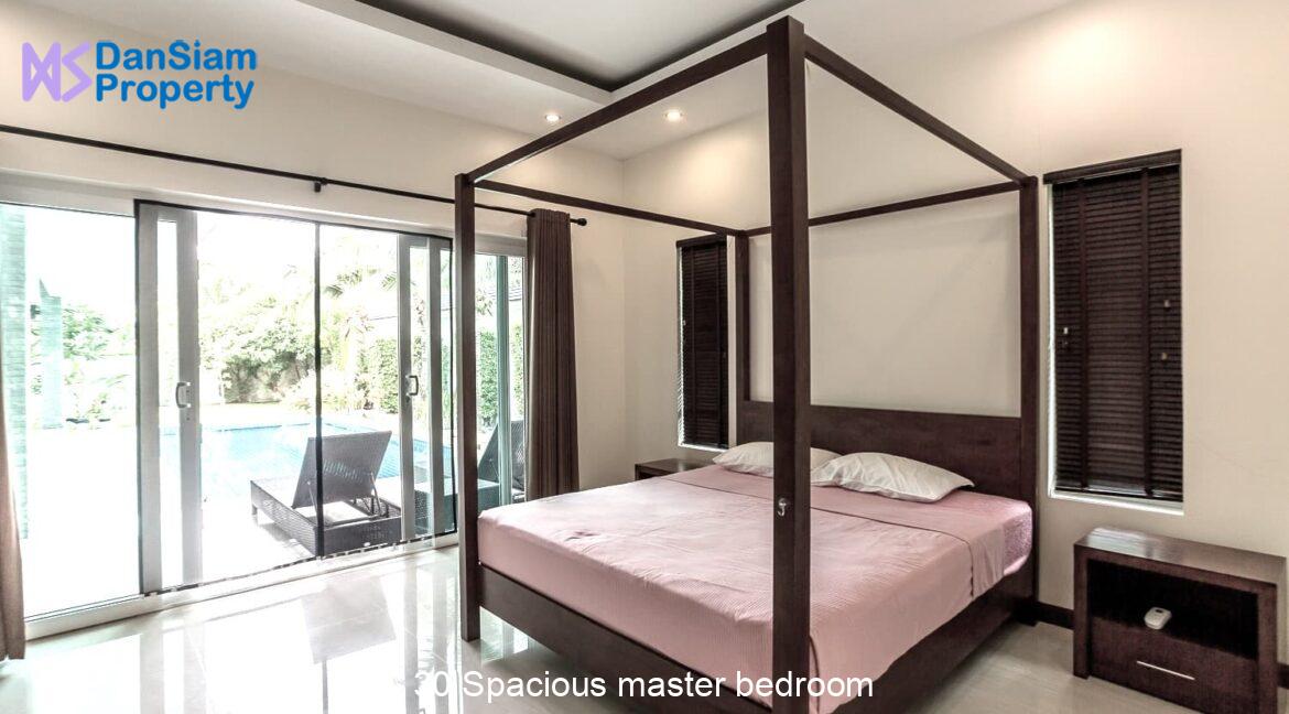 30 Spacious master bedroom