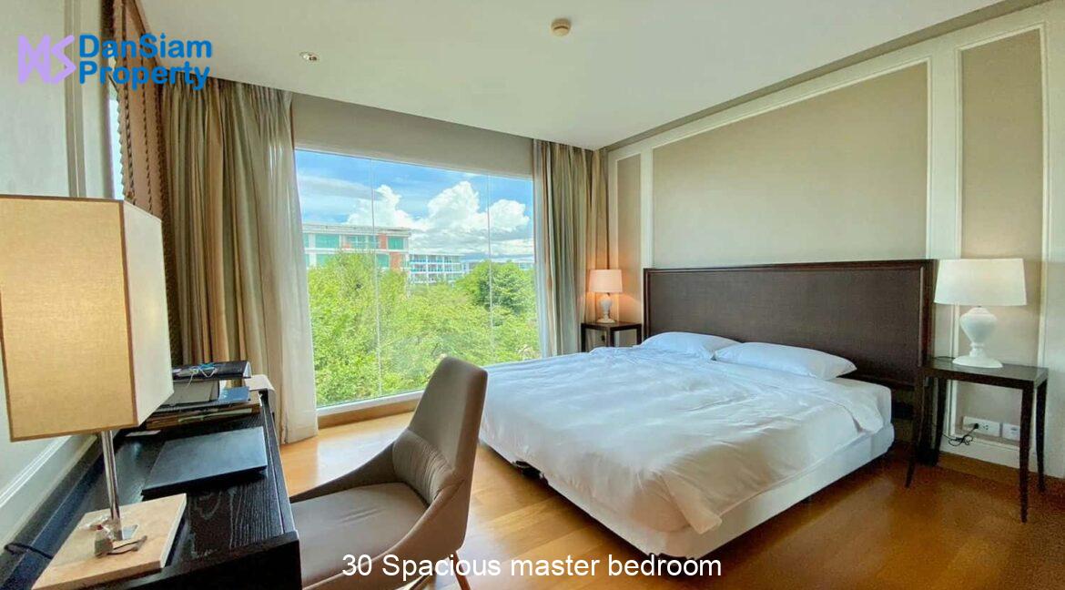 30 Spacious master bedroom