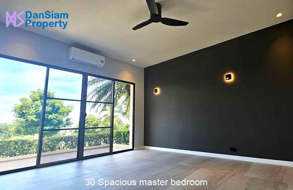 30 Spacious master bedroom