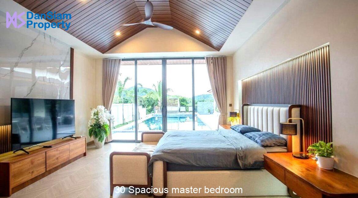 30 Spacious master bedroom