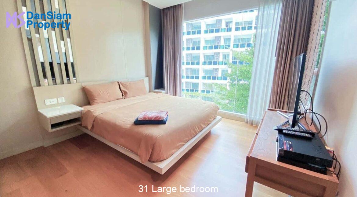 31 Large bedroom