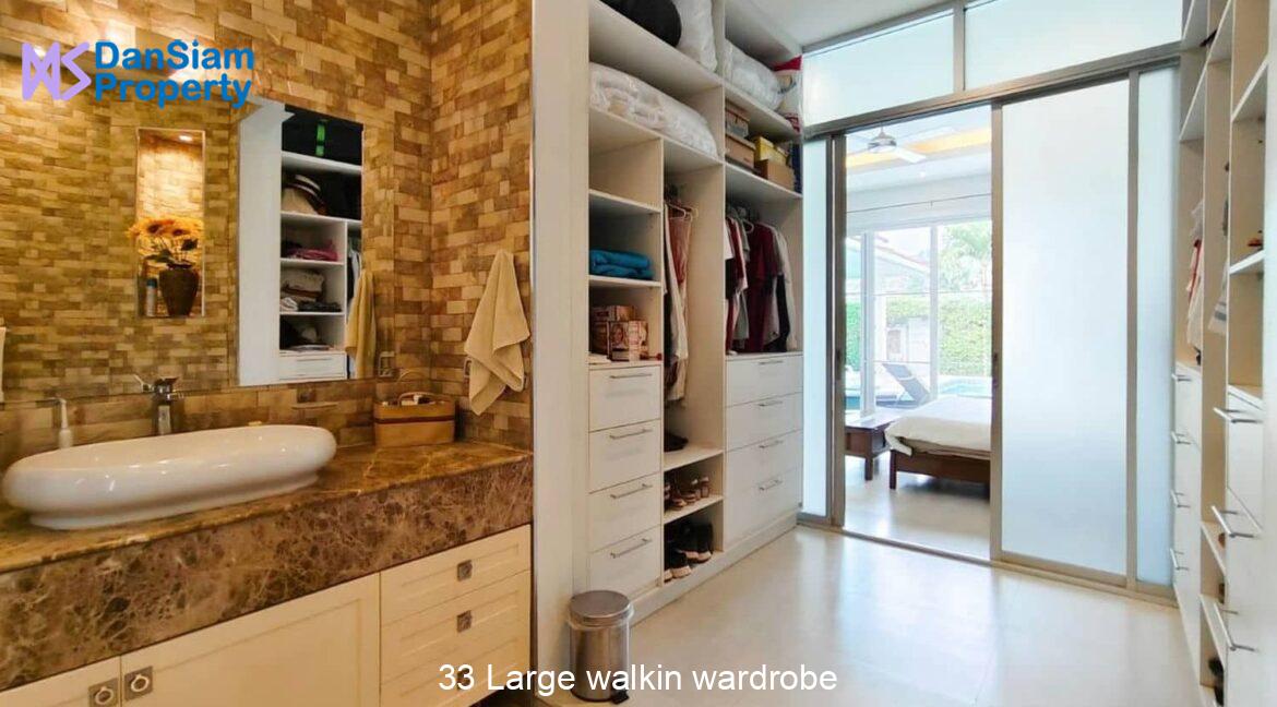 33 Large walkin wardrobe