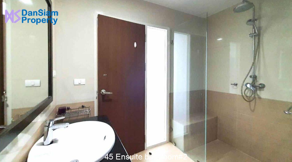 45 Ensuite bathroom#2