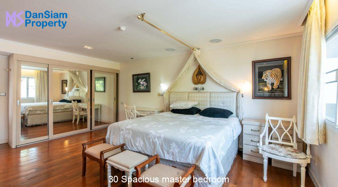 30 Spacious master bedroom