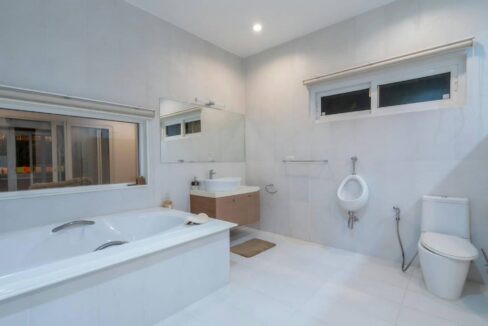 35 Ensuite master bathroom