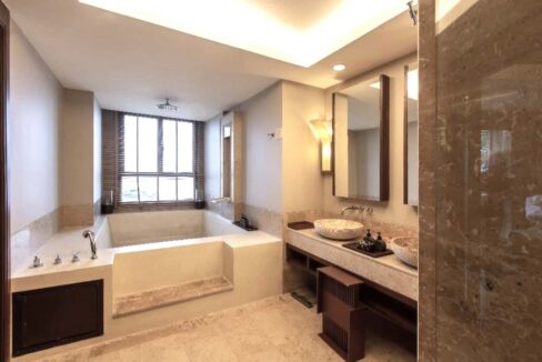 35 Ensuite master bathroom