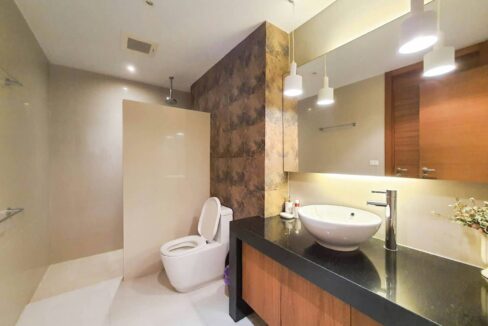 45 Ensuite bathroom#2