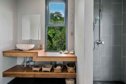 45 Ensuite bathroom#2