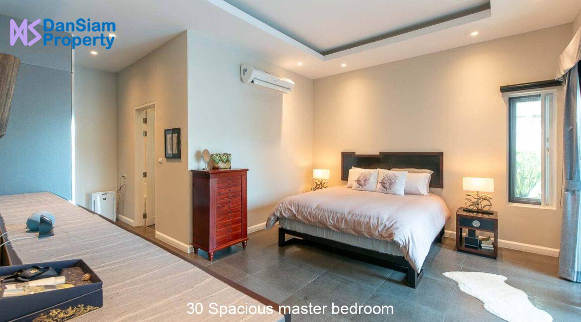 30 Spacious master bedroom